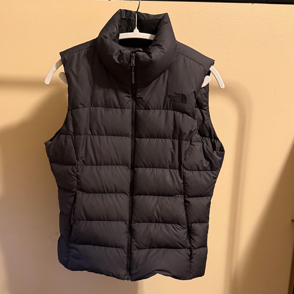 The North Face Black/Black Puffer Vest
